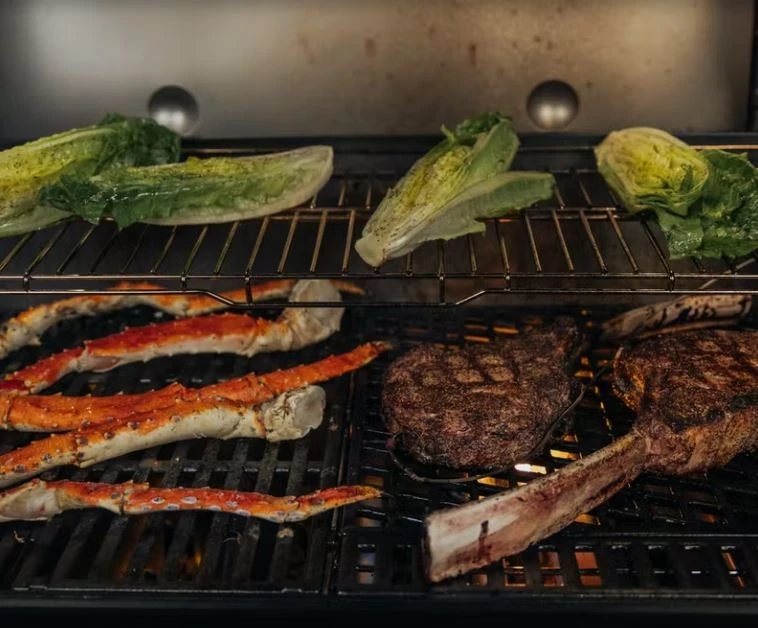 Weber Genesis E-325 Gas Grill 8 Weber Genesis E-325 Gas Grill - Image 6