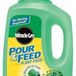 Scotts Miracle-Gro Pour & Feed Liquid Plant Food 32oz Bottle